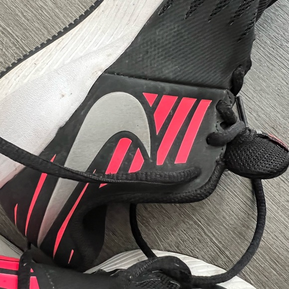 Kids Nike shoes size 4.5 Y - Picture 4 of 4